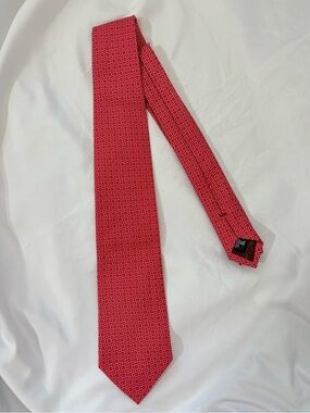 Vintage Armani Collezioni Red Silk Patterned Tie